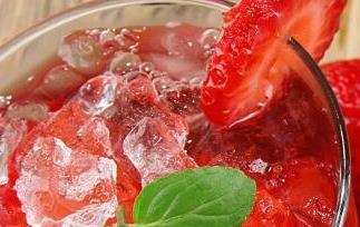 草莓汁如何做 草莓汁如何做出来的