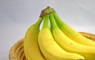 吃香蕉的功效与作用（早上空腹吃香蕉的功效与作用）