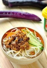 茄子炸酱面材料和做法 怎样做茄子炸酱面