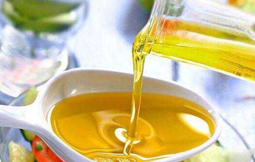 花生油与葵花籽油对比 花生油与葵花籽油哪个油更好