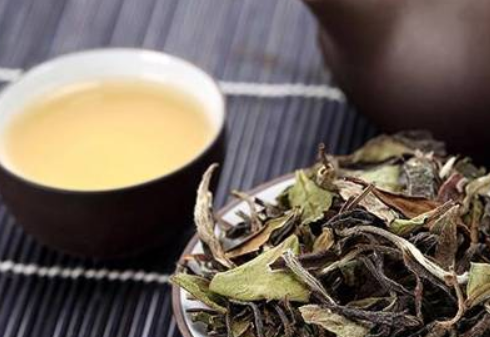 白茶多少钱一斤算好的 白茶一斤多少钱