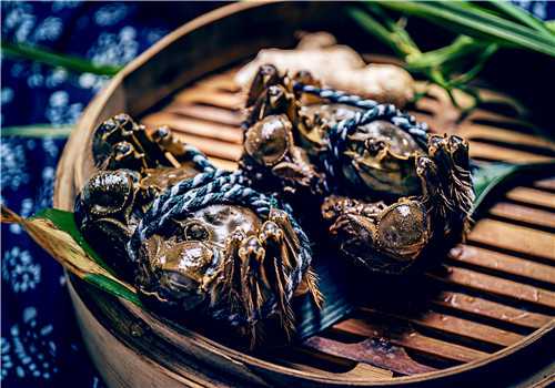 螃蟹需要蒸多久（螃蟹需要蒸多久才能熟）