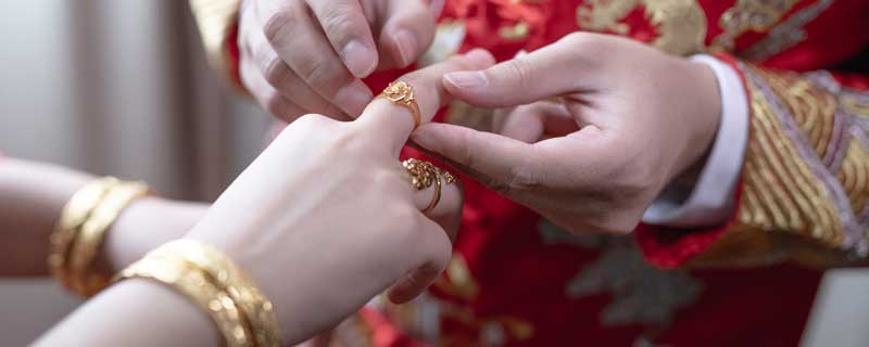 金六福和周六福的区别	