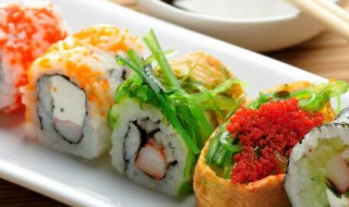 竹帘怎么卷寿司的手法（寿司竹卷帘怎么用）