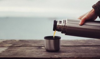 暖壶有味道怎么去除(暖壶里有味道怎么去除)