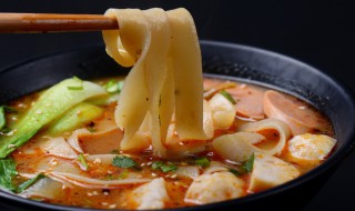 凉面怎么煮不粘更筋道（凉面怎样煮才有嚼劲并且不粘）