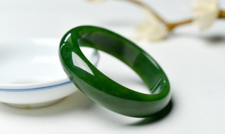 翡翠原石料 翡翠原石多少钱一公斤