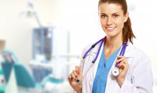 皮肤被暖宝宝烫红了怎么办(身上被暖宝宝烫红了)