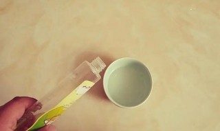 卧室花露水太重睡觉有伤害吗 房间喷很多花露水睡觉有危害吗