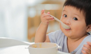 空腹洗澡好还是吃完饭洗澡好（空腹洗澡好还是吃饱饭洗澡好）