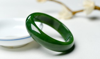 典当翡翠（典当铺可不可以典当翡翠）