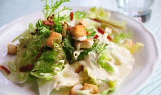 沙拉酱打稀了怎么补救（沙拉酱越打越稀怎么补救）