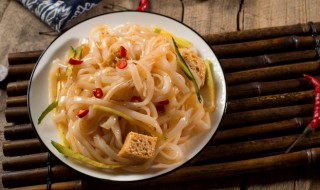 用不完的凉皮面浆怎么办（凉皮面浆可以冷冻吗）