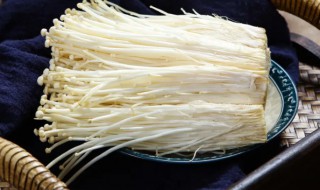 金针菇有酒味能吃吗（金针菇有酒味儿还能吃吗）