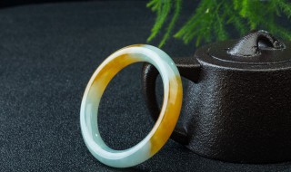 玉手镯怎么养才会越来越透 玉镯怎么养才能越来越透