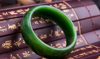 怎么选择玉手镯质量 怎么选玉镯的质量