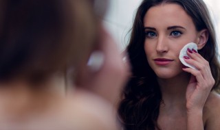 卸妆水用完不洗脸可以吗（卸妆水用后不洗脸可以吗）