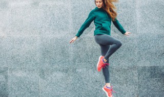 高抬腿是有氧还是无氧 高抬腿属于有氧还是无氧