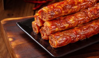 灌香肠是用猪肠衣好还是羊肠衣好（灌腊肠用猪肠衣还是羊肠子）