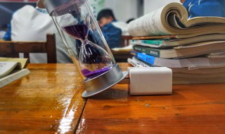 人间不值得怎么接下一句（人间不值得前面那句话）