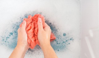 衣服掉毛洗一次就好了吗 衣服掉毛洗过一遍以后还掉毛吗