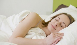 梦见汽车翻了怎么回事（梦到汽车翻了是什么意思）