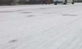 下雪跌倒能用手撑地吗（下雪摔倒用手撑地好吗）