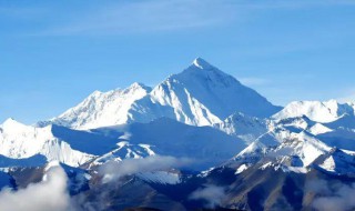 珠穆朗玛峰是世界上最高的山峰吗 珠穆朗玛峰是世界上最高的山峰吗的英文