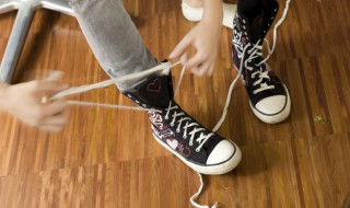 帆布鞋鞋头脏了怎么办 帆布鞋的头脏了怎么办