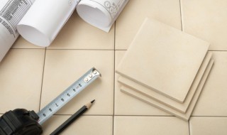 地板革上的污渍怎么清理(地板革脏了怎么清洗)