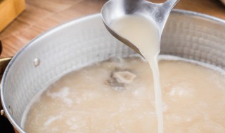 水蛇煲汤要用什么材料煲好 煲水蛇汤需要什么汤料?