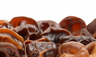 木耳炒肉可以放微波炉里加热吗（木耳炒肉可以放微波炉里加热吗几分钟）