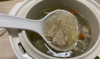 瘦肉炖燕窝做法与功效（燕窝炖瘦肉还要加什么食材）