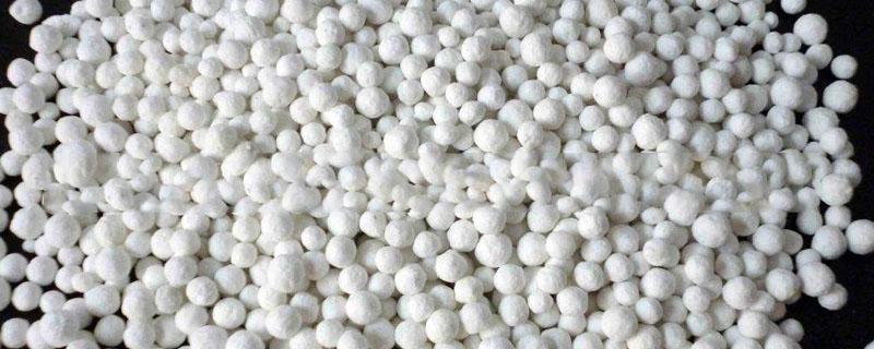 氮肥和复合肥的区别（氮肥和复合肥的区别和作用）