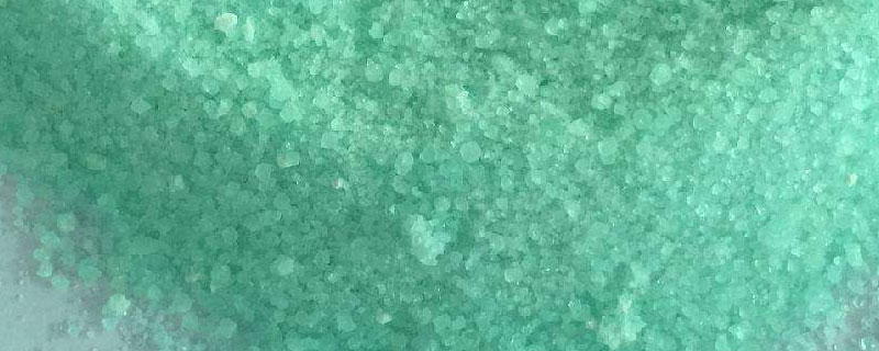 硫酸亚铁改良土壤用量(硫酸亚铁土壤改良一平方多少克)