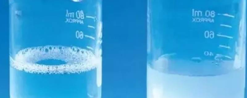 硬水加入肥皂水的现象 硬水加入肥皂水的现象的化学原理