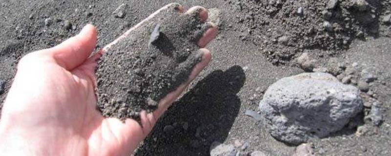 火山灰为什么能让土壤变肥沃（火山灰可以使土壤肥沃吗）