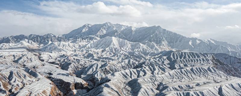 祁连山在哪个省 祁连山在哪个省哪个市哪个县