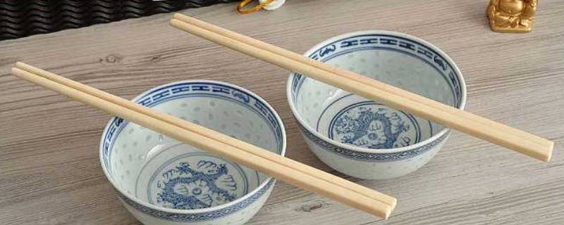 为什么筷子不能平放在碗上 吃完饭为什么筷子不能平放在碗上