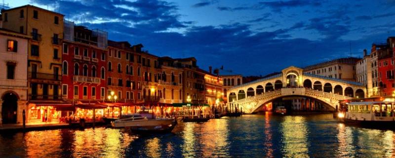 威尼斯为什么建在水里 威尼斯是如何建造在水里的