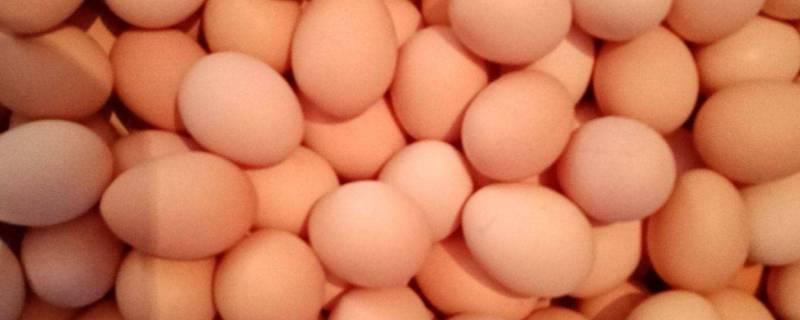 鸡蛋里面有红褐色东西是什么 鸡蛋是褐色的