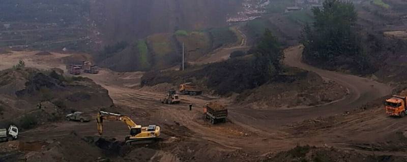 位于云冈石窟附近的大型煤矿是（位于云冈石窟附近的大型煤矿是什么）