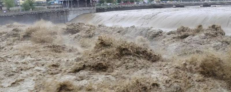 为什么下暴雨水库要泄洪（水库为啥泄洪）