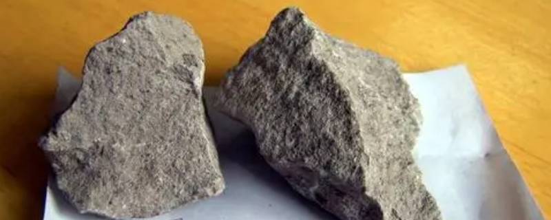 凝灰岩属于什么岩（火山凝灰岩属于什么岩）