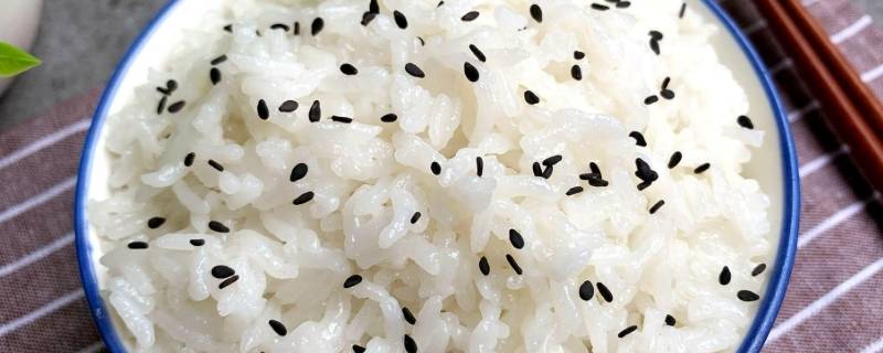 用普通的锅怎么煮米饭 用普通的锅怎么煮米饭,水开后放米饭