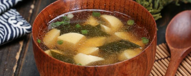 日本味噌汤怎么做（日本过年吃的那个味噌汤怎么做）