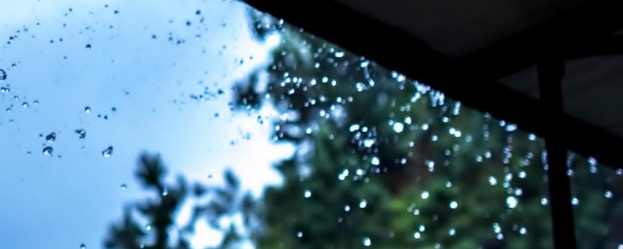 下雨天开窗湿气重还是关窗湿气重 冬天开窗湿气大还是关窗湿气大
