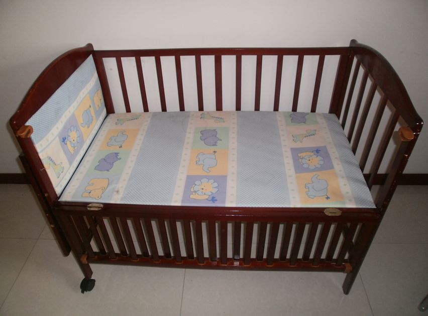 婴儿床安装组装步骤 简易婴儿床组装示意图