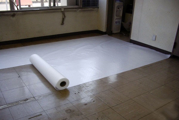 使用木地板防潮垫的方法 使用木地板防潮垫的方法是