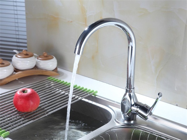 轻松解决厨房水龙头漏水的处理方法 轻松解决厨房水龙头漏水的处理方法视频